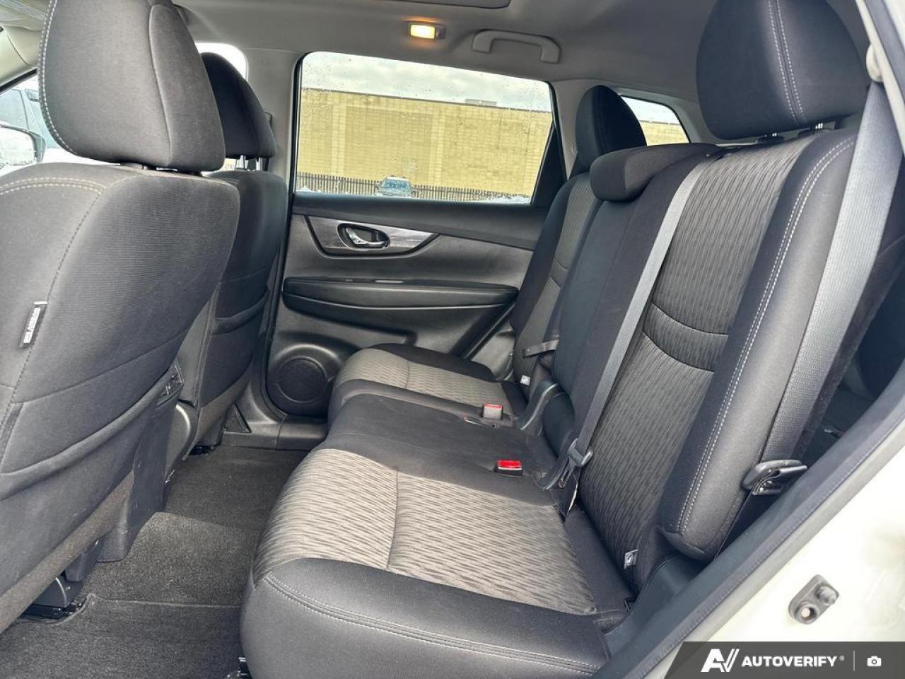 2020 Nissan Rogue SV BACKUP CAM   BLUETOOTH   HTD SEATS   KEYLESS EN Photo