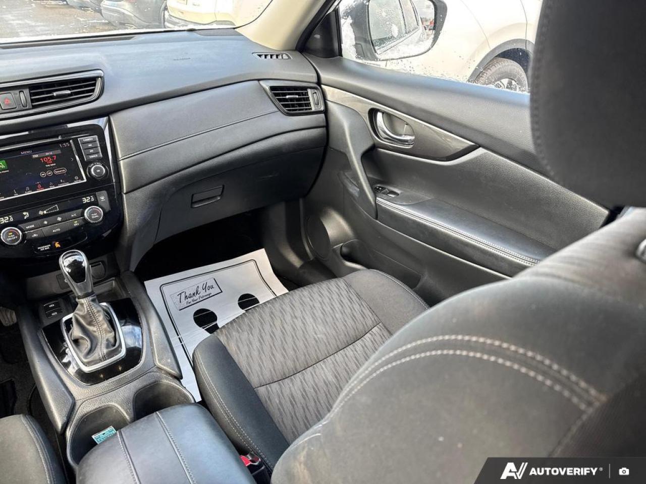 2020 Nissan Rogue SV BACKUP CAM   BLUETOOTH   HTD SEATS   KEYLESS EN Photo