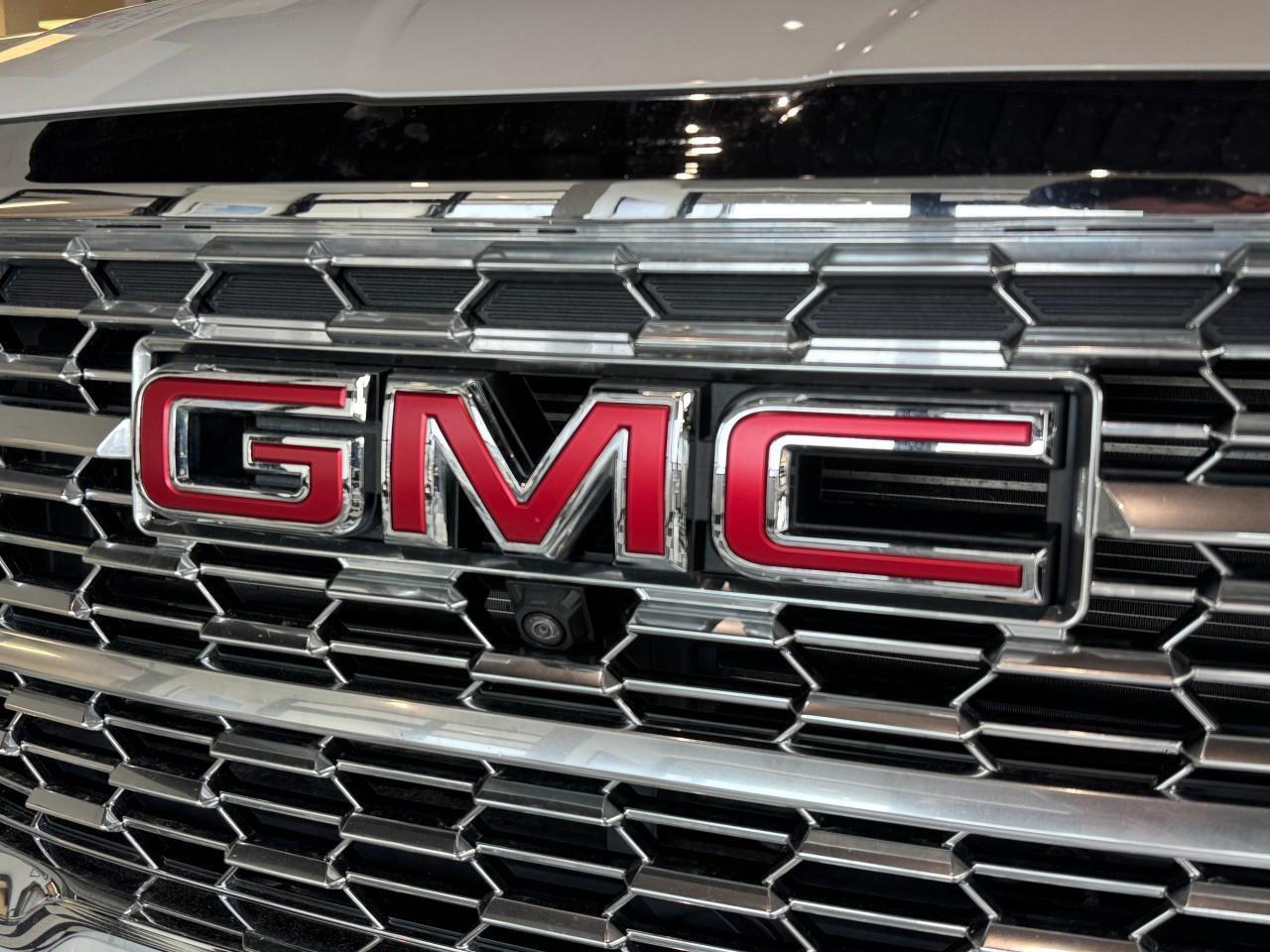 2022 GMC Terrain Denali AUTO PARKING   BACKUP CAM   BLUETOOTH   HUD Photo