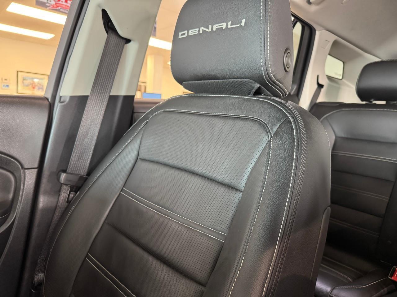 2022 GMC Terrain Denali AUTO PARKING   BACKUP CAM   BLUETOOTH   HUD Photo