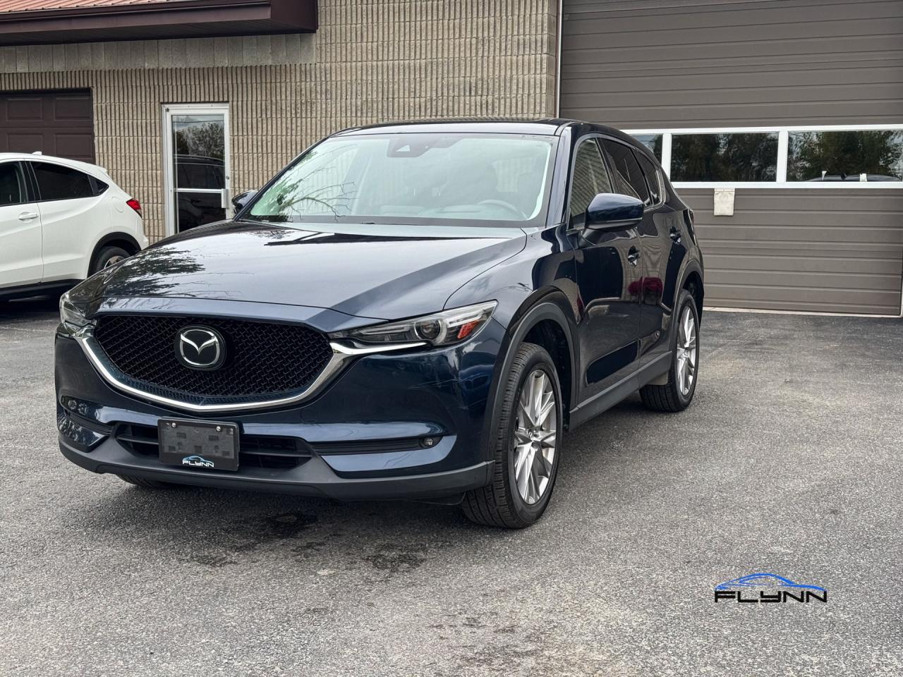 2019 Mazda CX-5 Grand Touring AWD One Owner Photo3