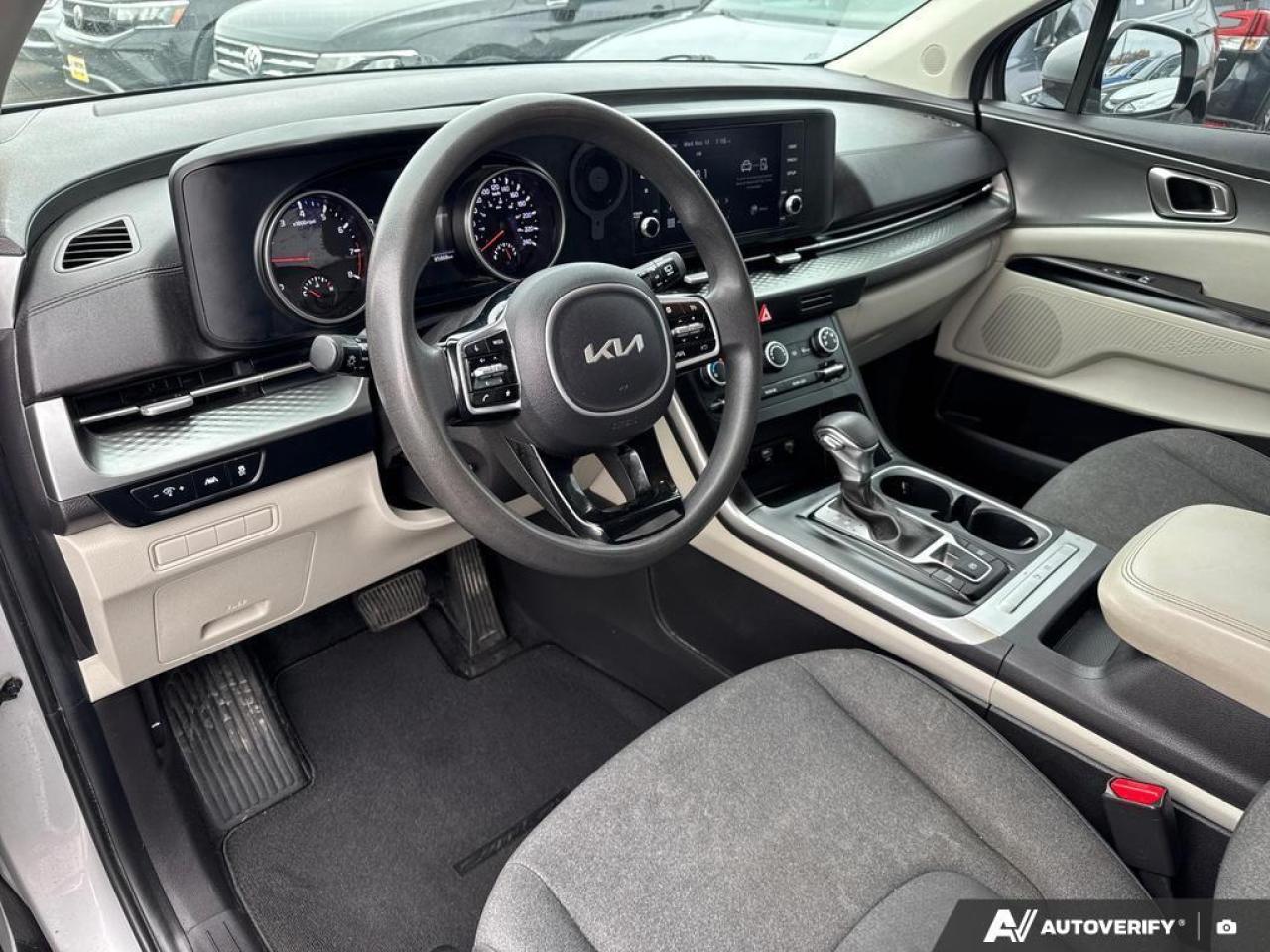 2022 Kia Carnival LX BACKUP CAM   BLUETOOTH   KEYLESS ENTRY   LANE A Photo