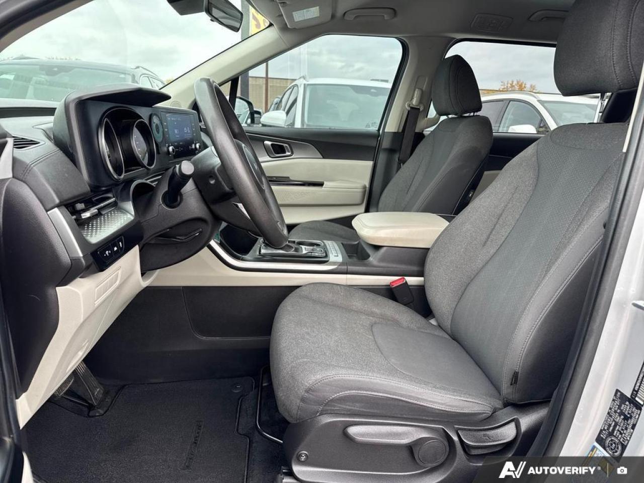 2022 Kia Carnival LX BACKUP CAM   BLUETOOTH   KEYLESS ENTRY   LANE A Photo