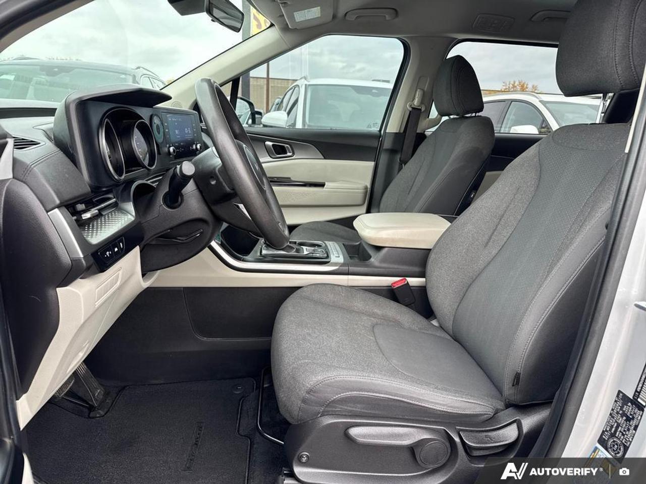 2022 Kia Carnival LX BACKUP CAM   BLUETOOTH   KEYLESS ENTRY   LANE A Photo