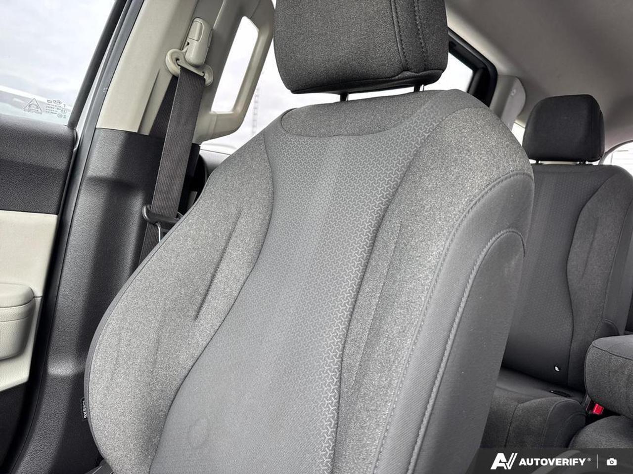 2022 Kia Carnival LX BACKUP CAM   BLUETOOTH   KEYLESS ENTRY   LANE A Photo