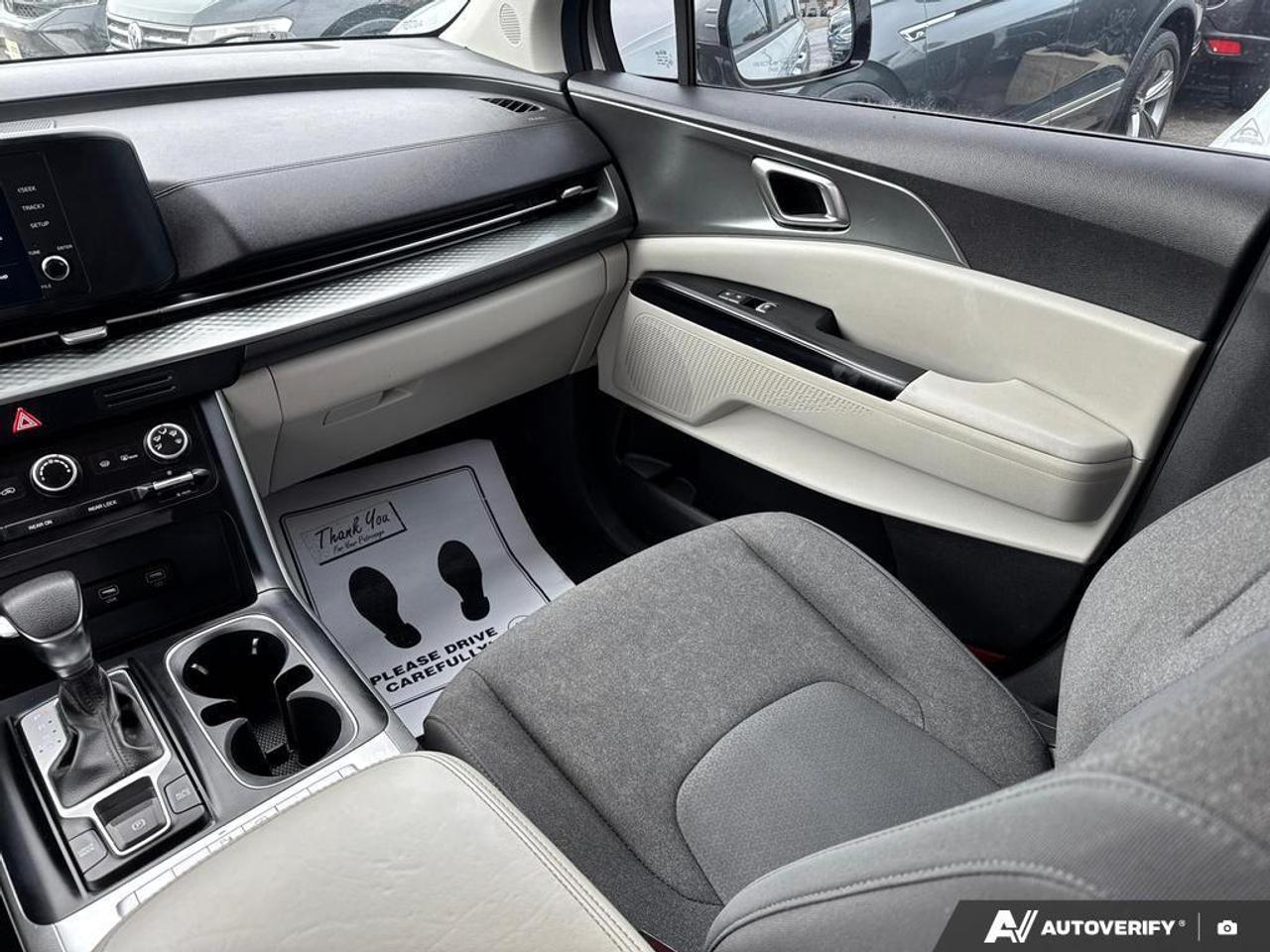 2022 Kia Carnival LX BACKUP CAM   BLUETOOTH   KEYLESS ENTRY   LANE A Photo