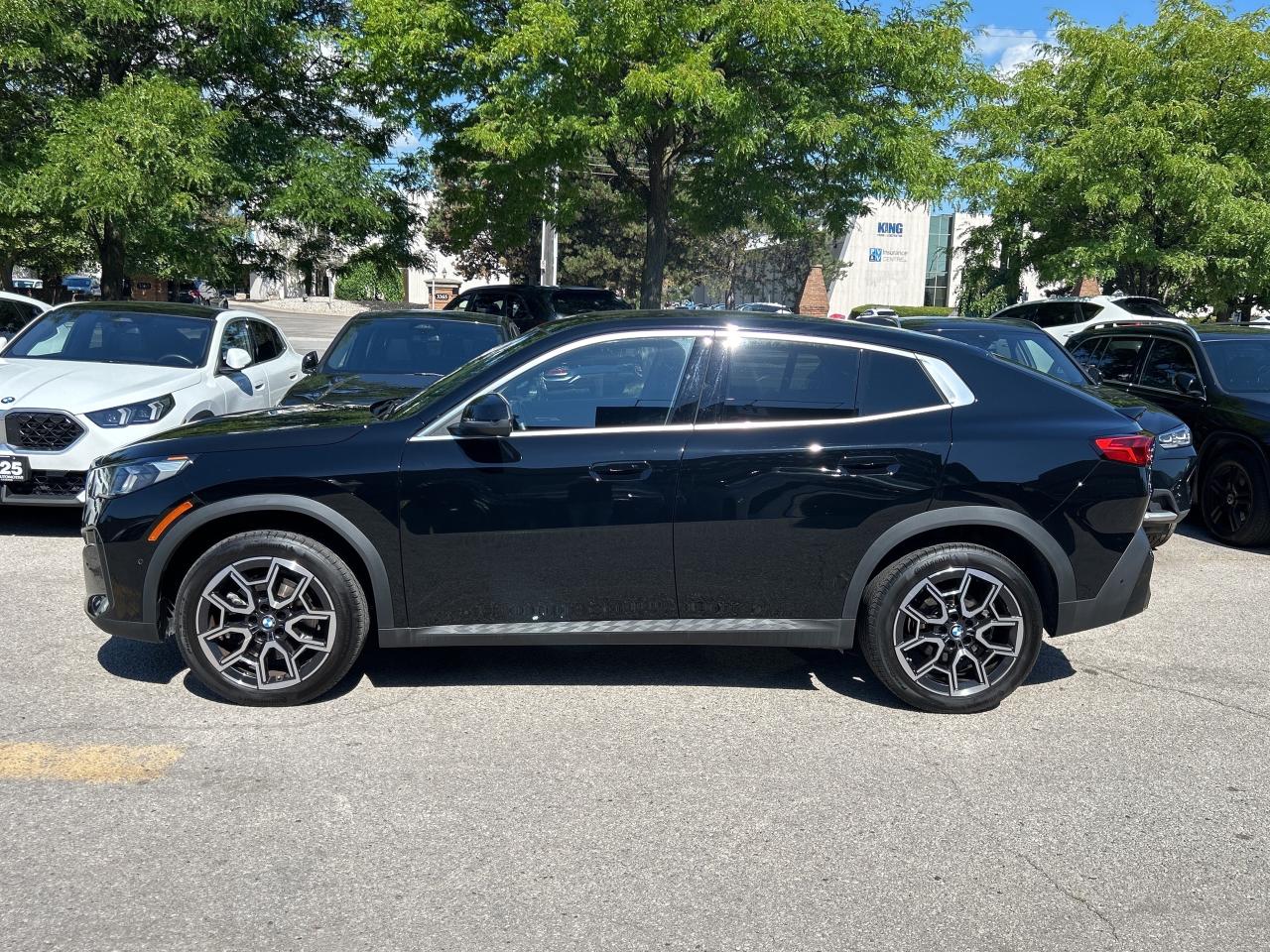 2025 BMW X2 AMBIENT LIGHT, PANO, PARK ASSIST, NAV, CARPLAY Photo