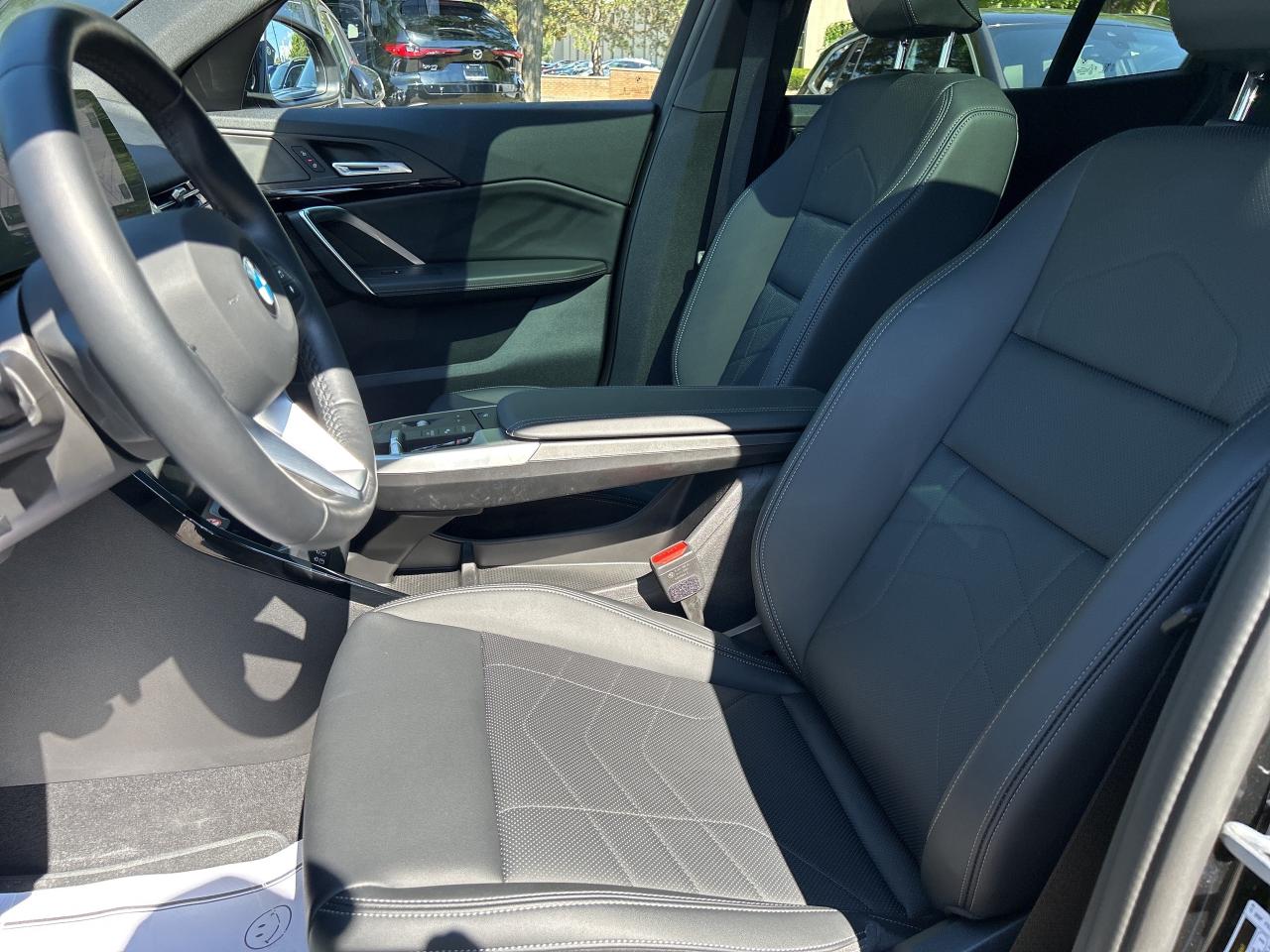 2025 BMW X2 AMBIENT LIGHT, PANO, PARK ASSIST, NAV, CARPLAY Photo