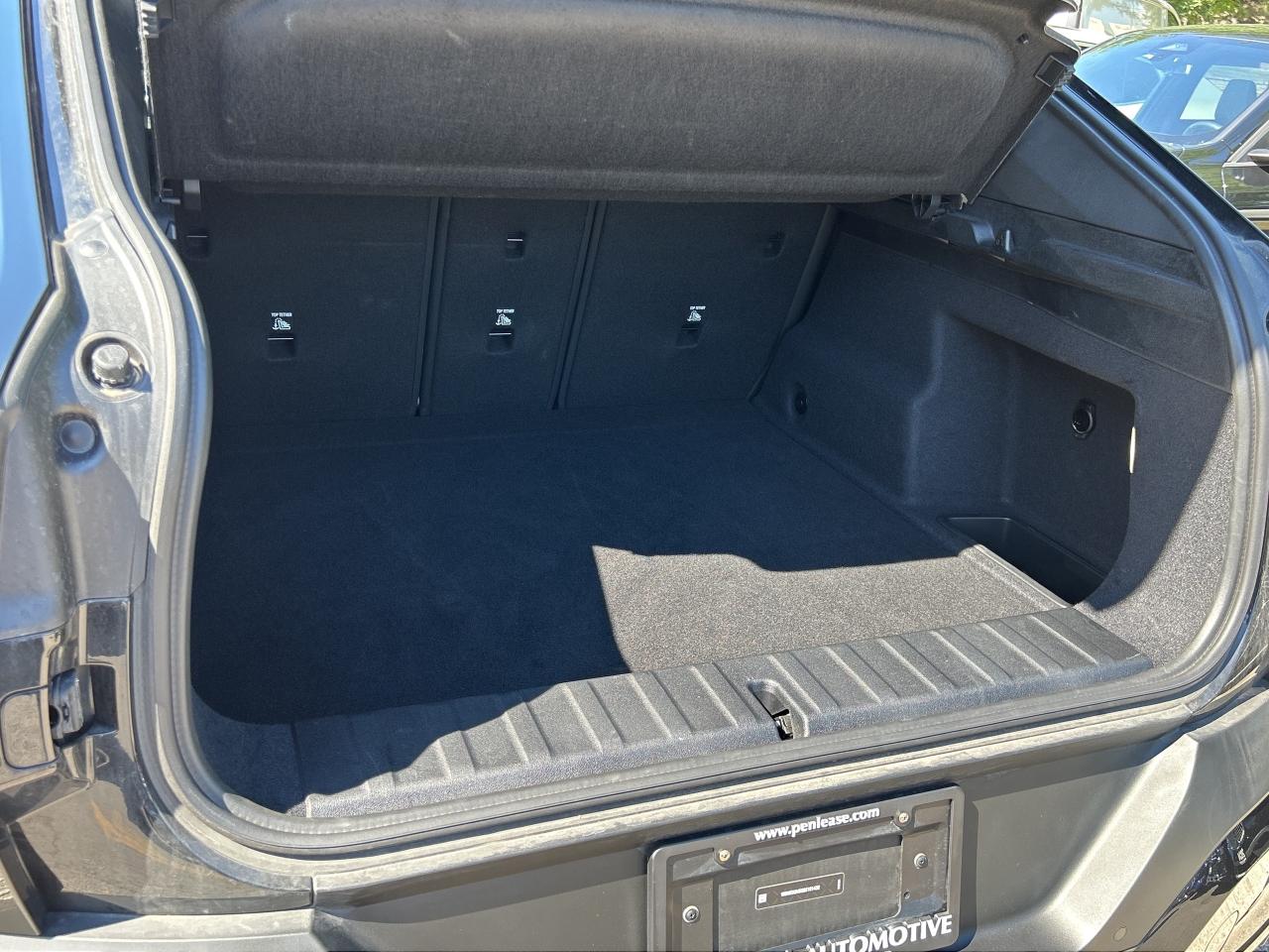 2025 BMW X2 AMBIENT LIGHT, PANO, PARK ASSIST, NAV, CARPLAY Photo