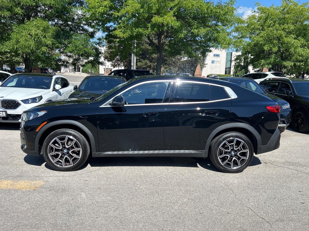 2025 BMW X2 AMBIENT LIGHT, PANO, PARK ASSIST, NAV, CARPLAY Photo