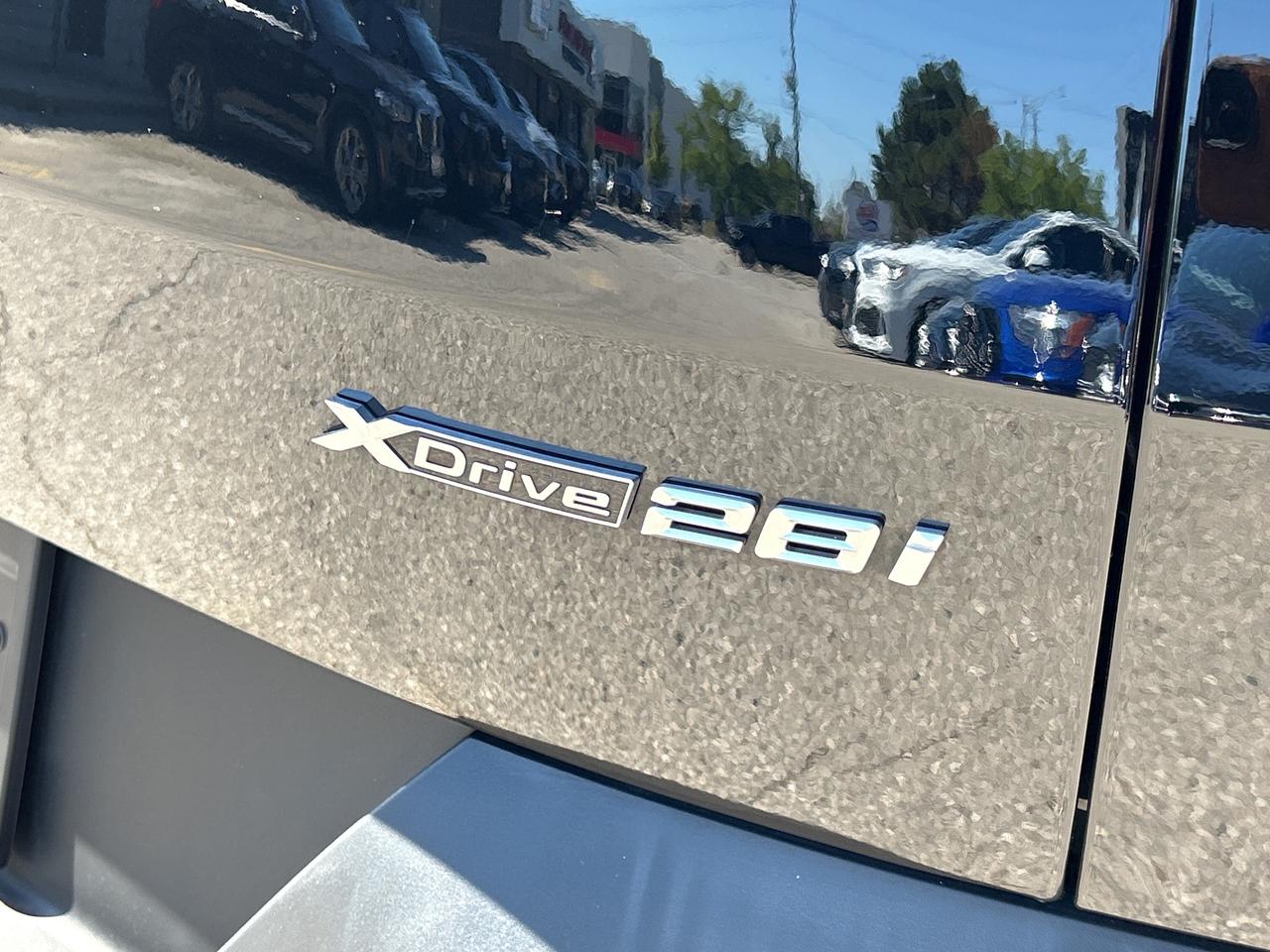 2025 BMW X2 AMBIENT LIGHT, PANO, PARK ASSIST, NAV, CARPLAY Photo