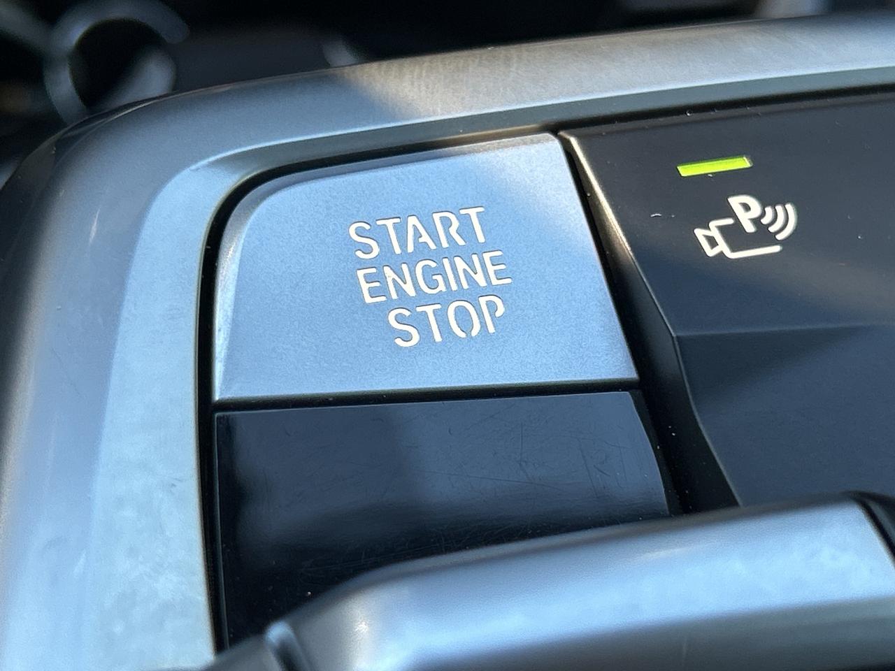 2025 BMW X2 AMBIENT LIGHT, PANO, PARK ASSIST, NAV, CARPLAY Photo