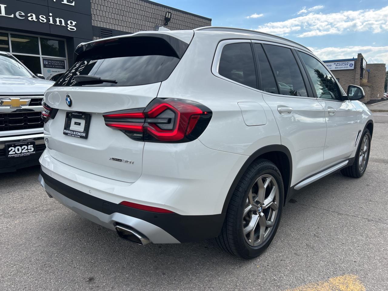 2024 BMW X3 AMBIENT LIGHT,PANOROOF, CARPLAY,NAVI,NEW TIRES Photo