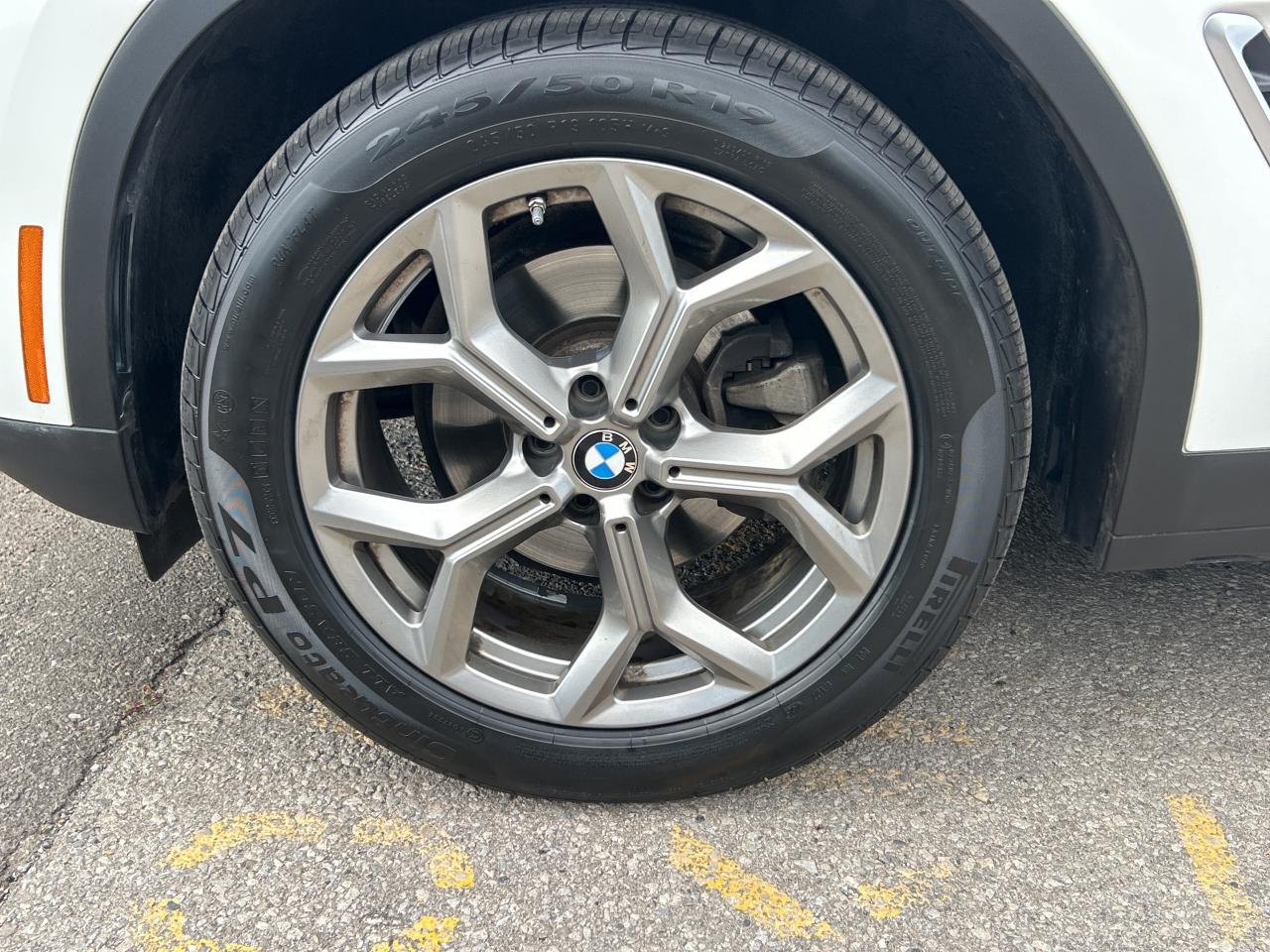 2024 BMW X3 AMBIENT LIGHT,PANOROOF, CARPLAY,NAVI,NEW TIRES Photo