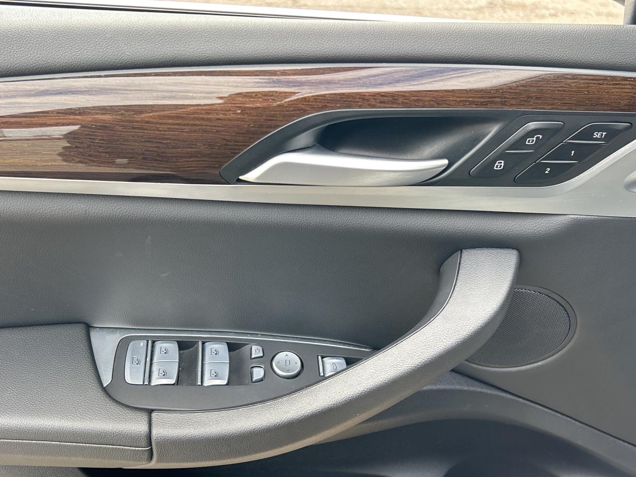 2024 BMW X3 AMBIENT LIGHT,PANOROOF, CARPLAY,NAVI,NEW TIRES Photo