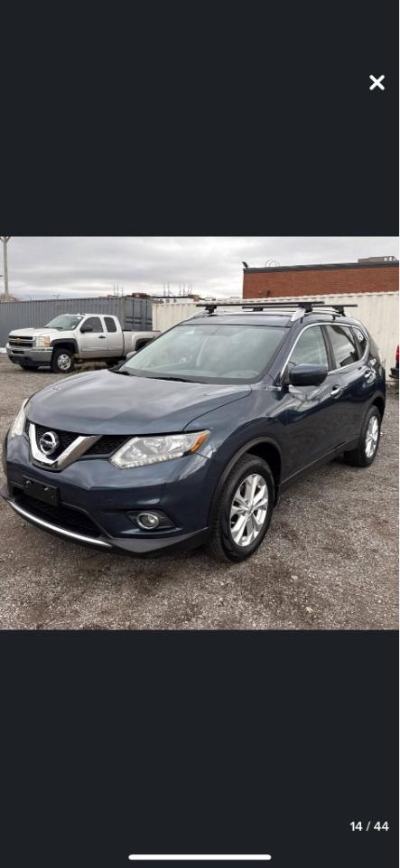 2016 Nissan Rogue SV Photo