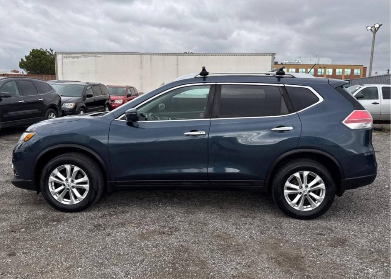 2016 Nissan Rogue SV Photo2