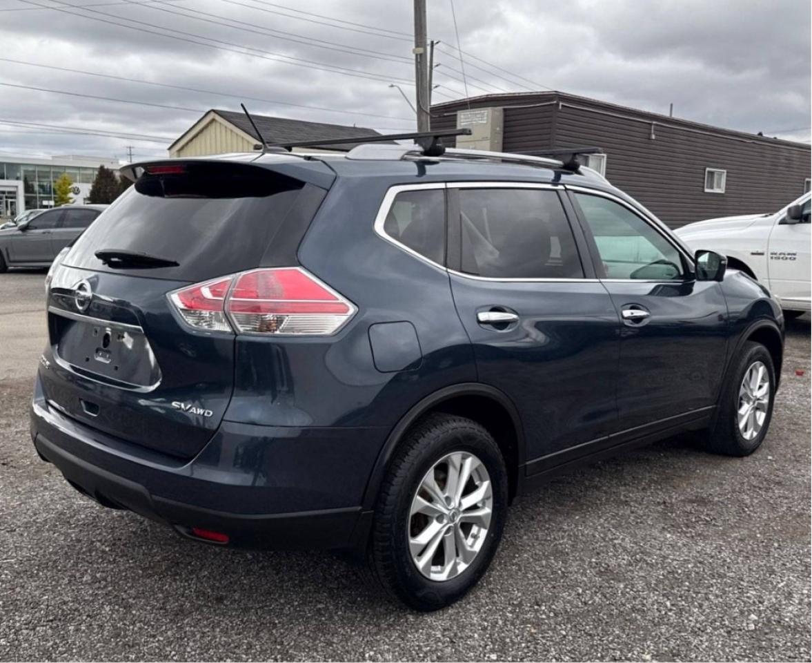 2016 Nissan Rogue SV Photo