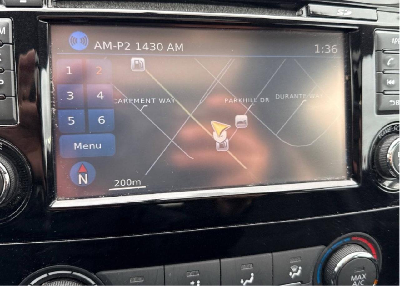 2016 Nissan Rogue SV Photo