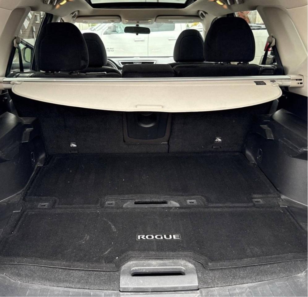 2016 Nissan Rogue SV Photo