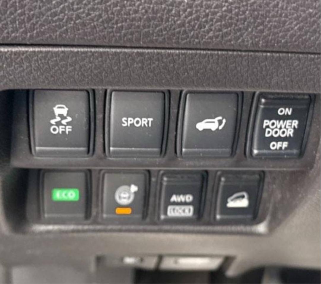 2016 Nissan Rogue SV Photo