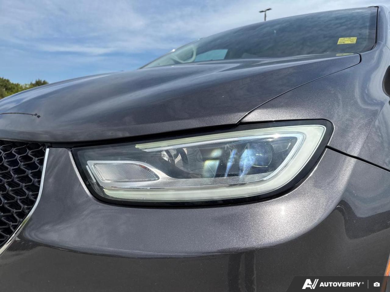 2022 Chrysler Pacifica Touring L BLUETOOTH   HTD SEATS   KEYLESS ENTRY Photo