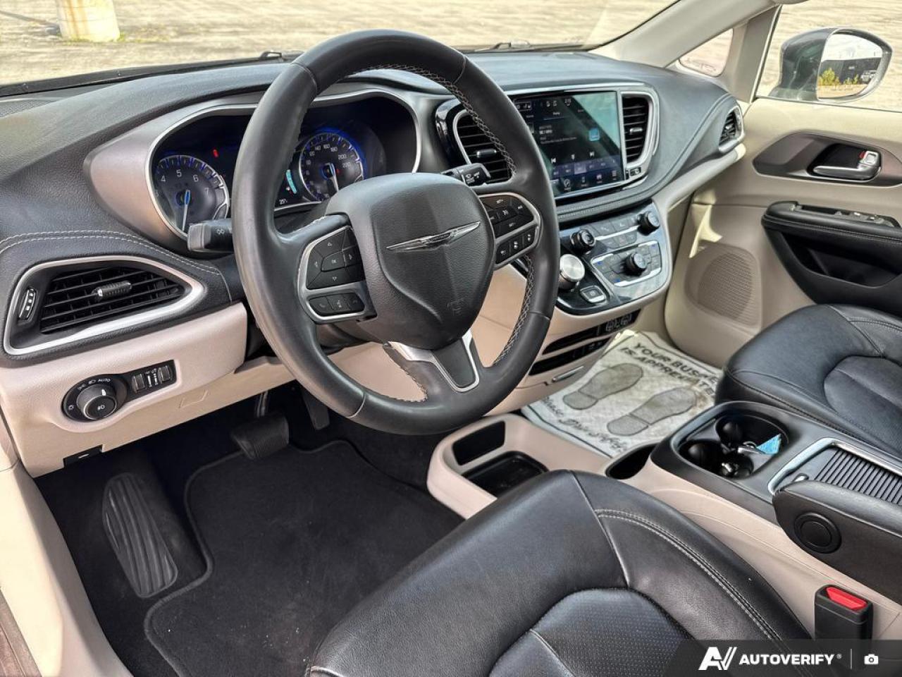 2022 Chrysler Pacifica Touring L BLUETOOTH   HTD SEATS   KEYLESS ENTRY Photo