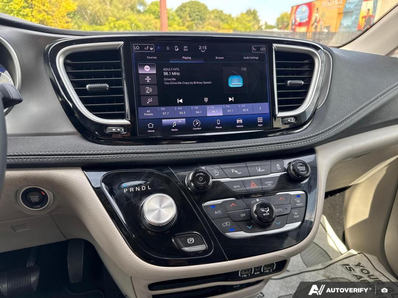 2022 Chrysler Pacifica Touring L BLUETOOTH   HTD SEATS   KEYLESS ENTRY Photo