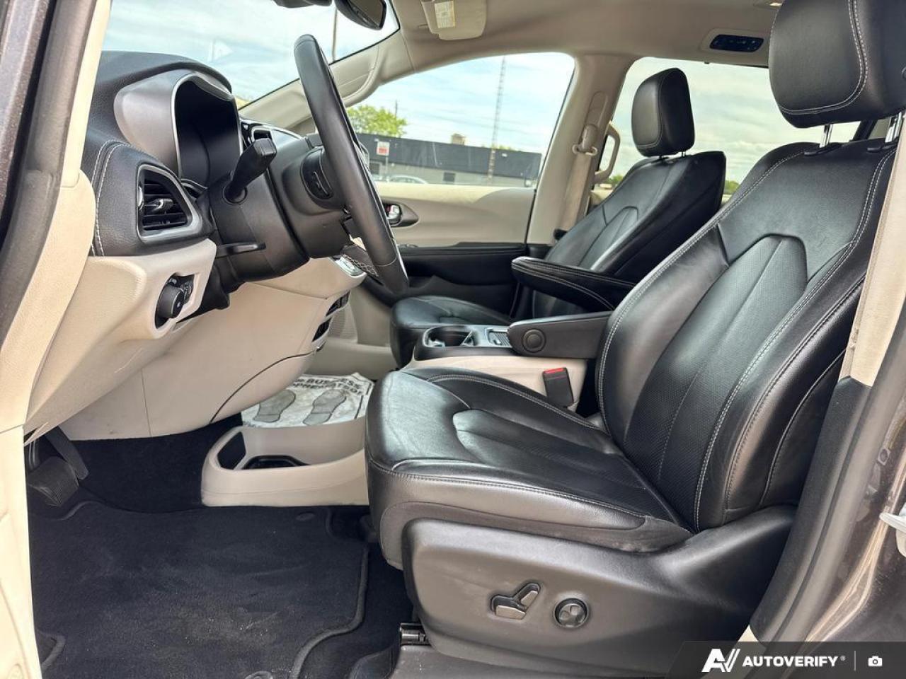 2022 Chrysler Pacifica Touring L BLUETOOTH   HTD SEATS   KEYLESS ENTRY Photo