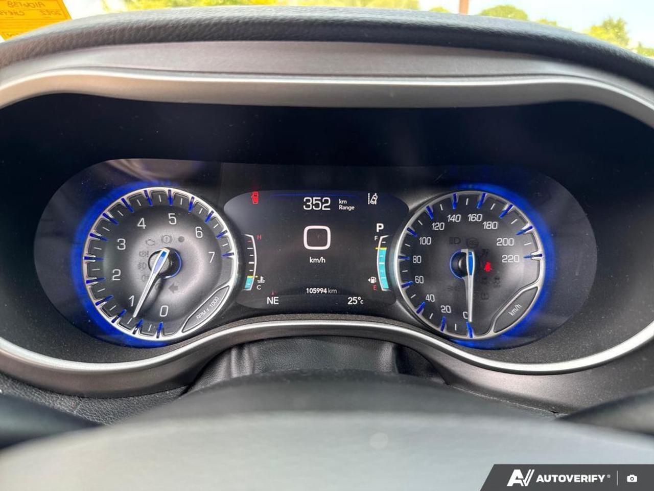 2022 Chrysler Pacifica Touring L BLUETOOTH   HTD SEATS   KEYLESS ENTRY Photo
