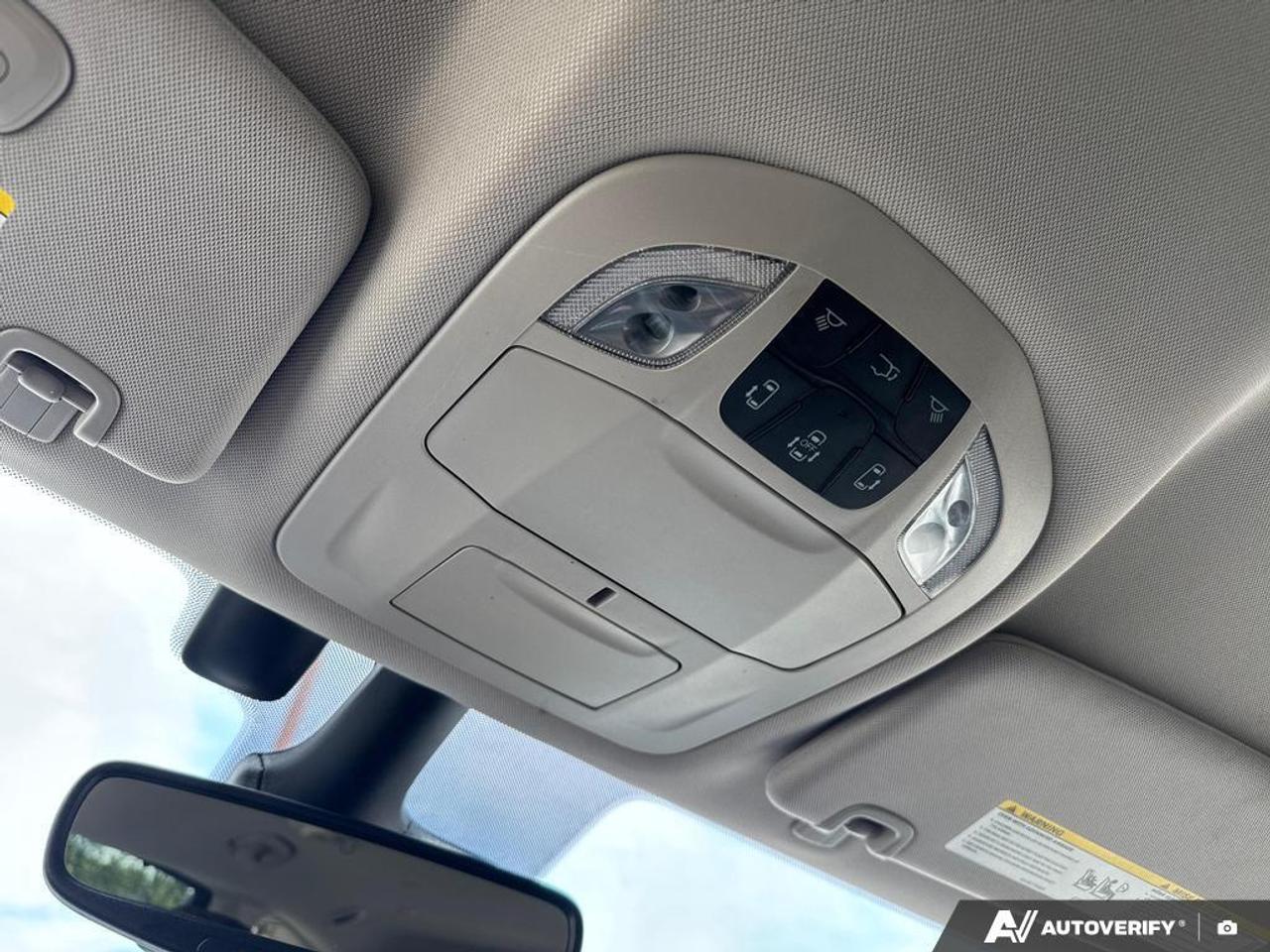 2022 Chrysler Pacifica Touring L BLUETOOTH   HTD SEATS   KEYLESS ENTRY Photo