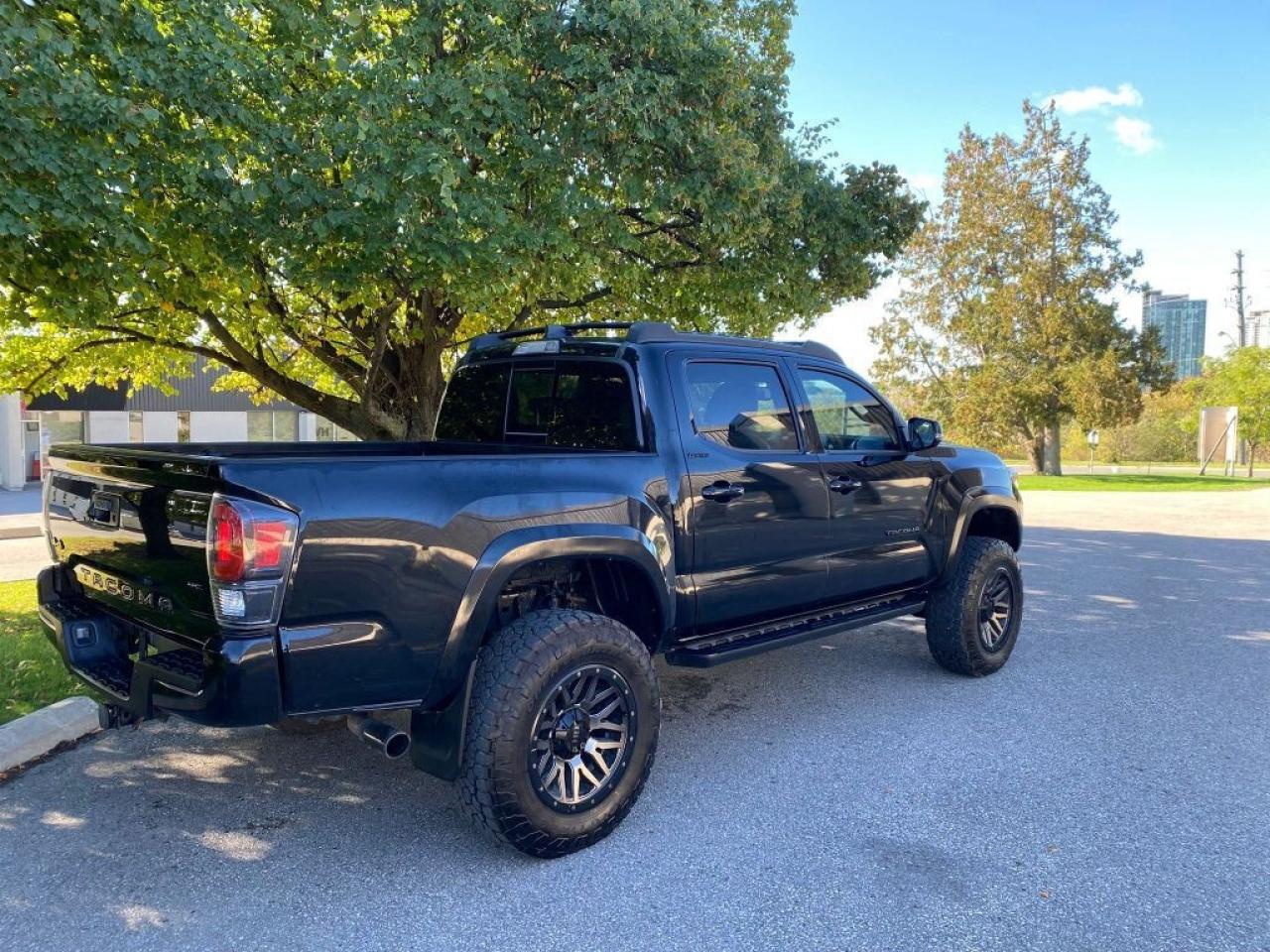 2022 Toyota Tacoma 4x4 Double Cab Automatic SB Nightshade Photo3