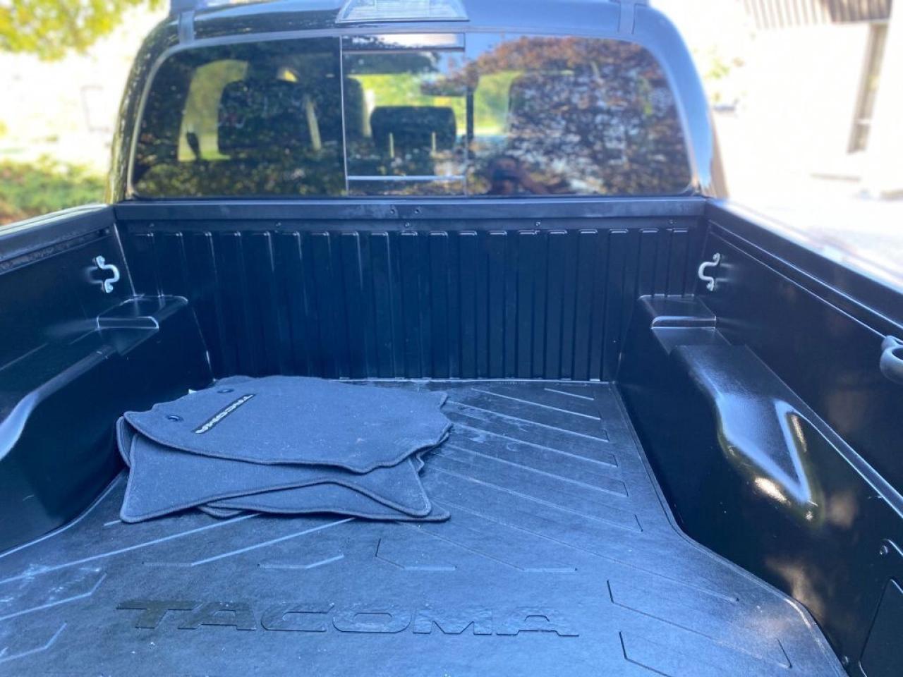 2022 Toyota Tacoma 4x4 Double Cab Automatic SB Nightshade Photo