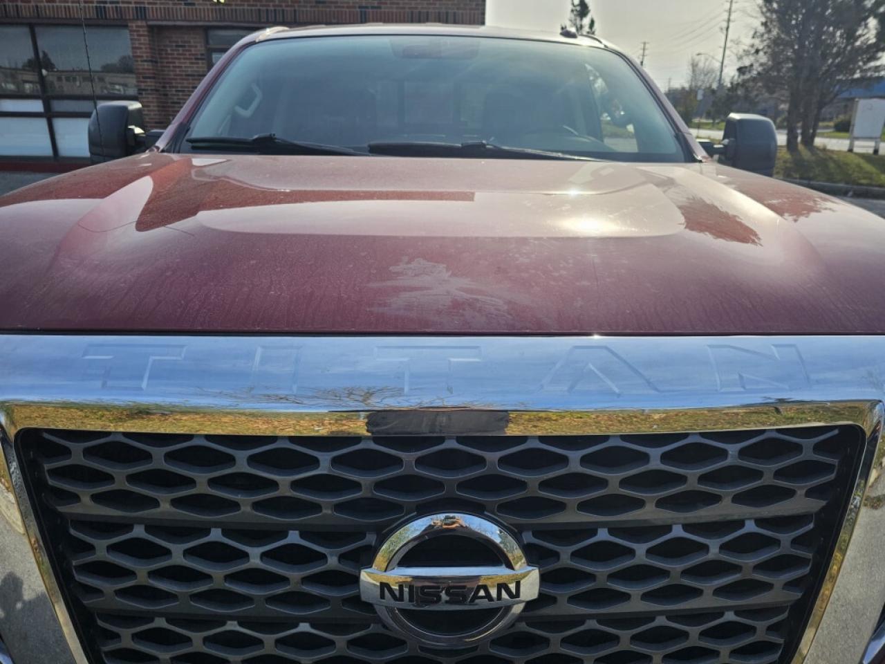 2018 Nissan Titan 4x4 Crew Cab Photo