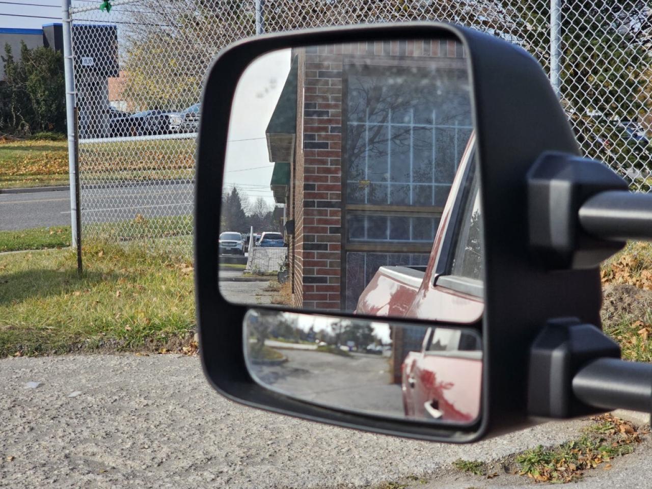 2018 Nissan Titan 4x4 Crew Cab Photo