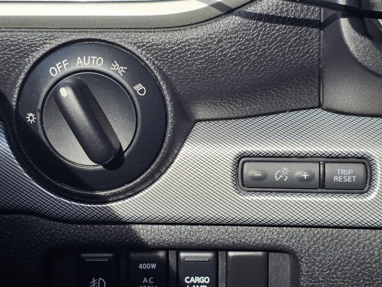 2018 Nissan Titan 4x4 Crew Cab Photo