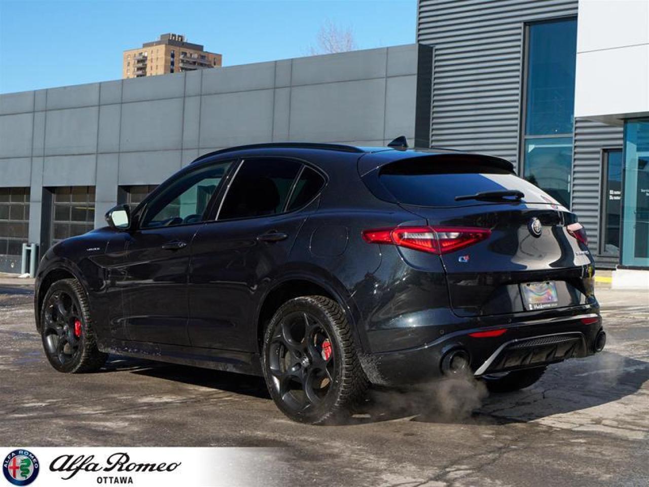 2022 Alfa Romeo Stelvio TI AWD Photo3