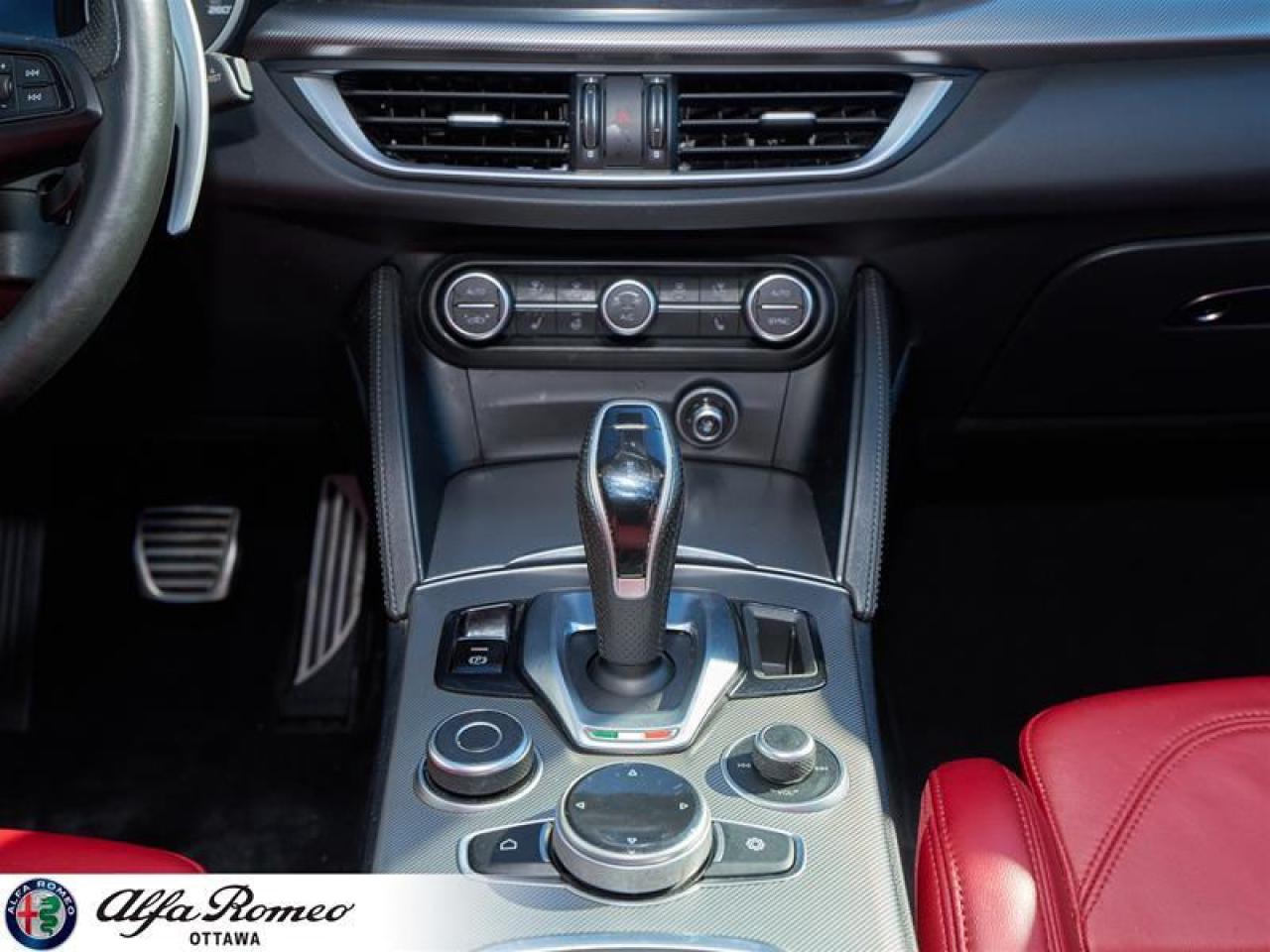 2022 Alfa Romeo Stelvio TI AWD Photo