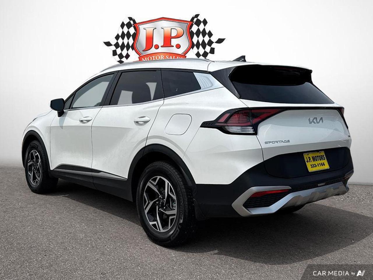 2023 Kia Sportage LX BACKUP CAM   BLUETOOTH   HTD SEATS   KEYLESS EN Photo