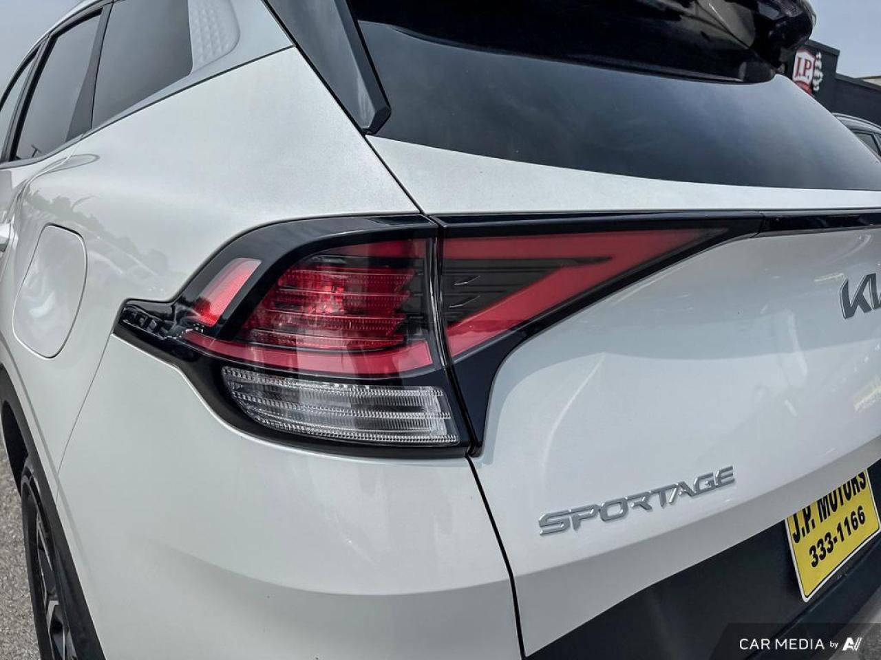 2023 Kia Sportage LX BACKUP CAM   BLUETOOTH   HTD SEATS   KEYLESS EN Photo