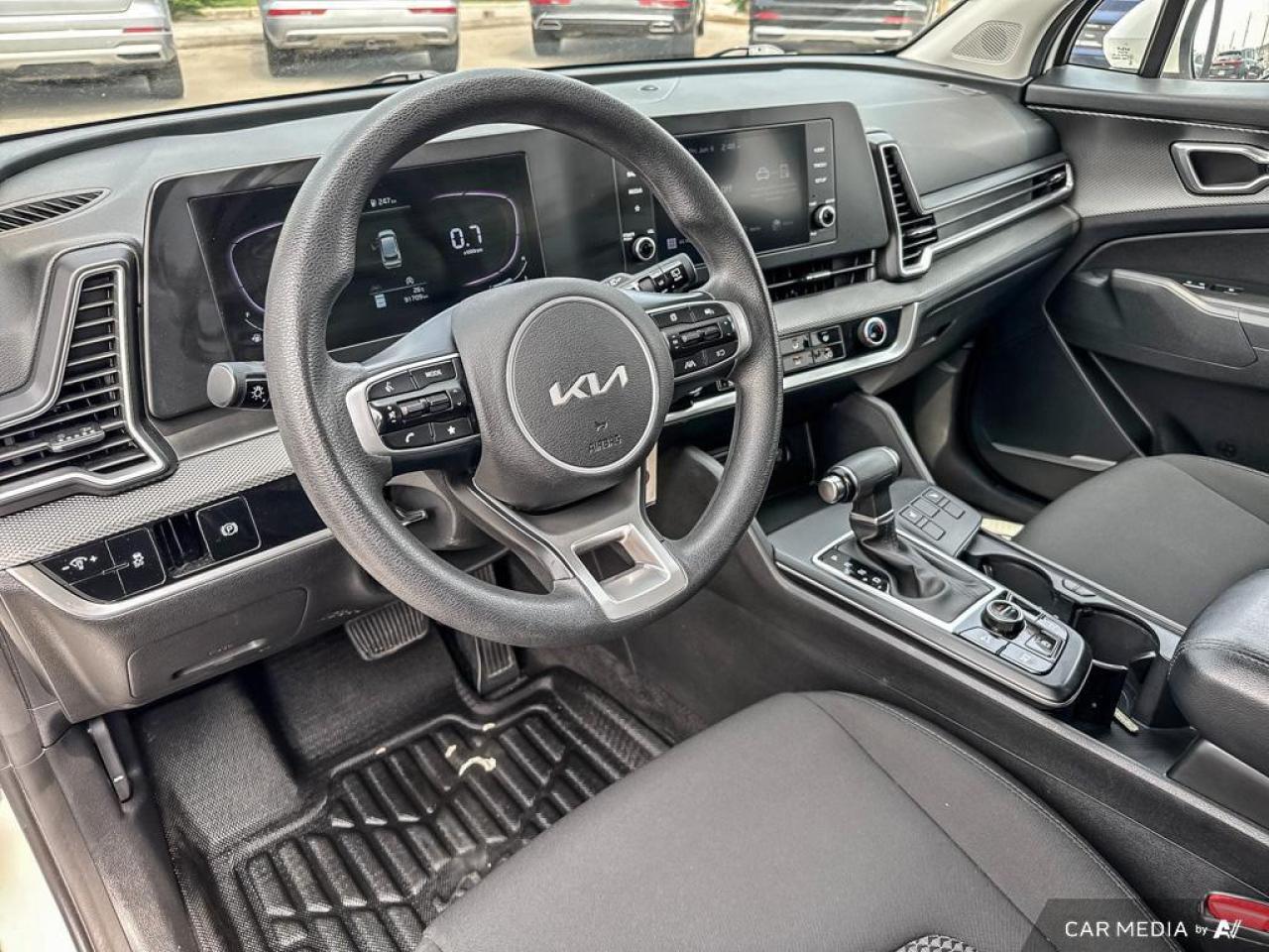 2023 Kia Sportage LX BACKUP CAM   BLUETOOTH   HTD SEATS   KEYLESS EN Photo