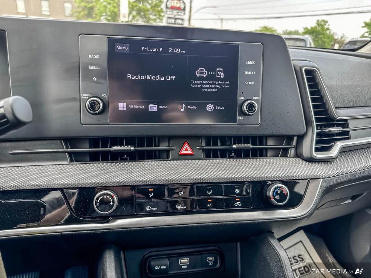 2023 Kia Sportage LX BACKUP CAM   BLUETOOTH   HTD SEATS   KEYLESS EN Photo