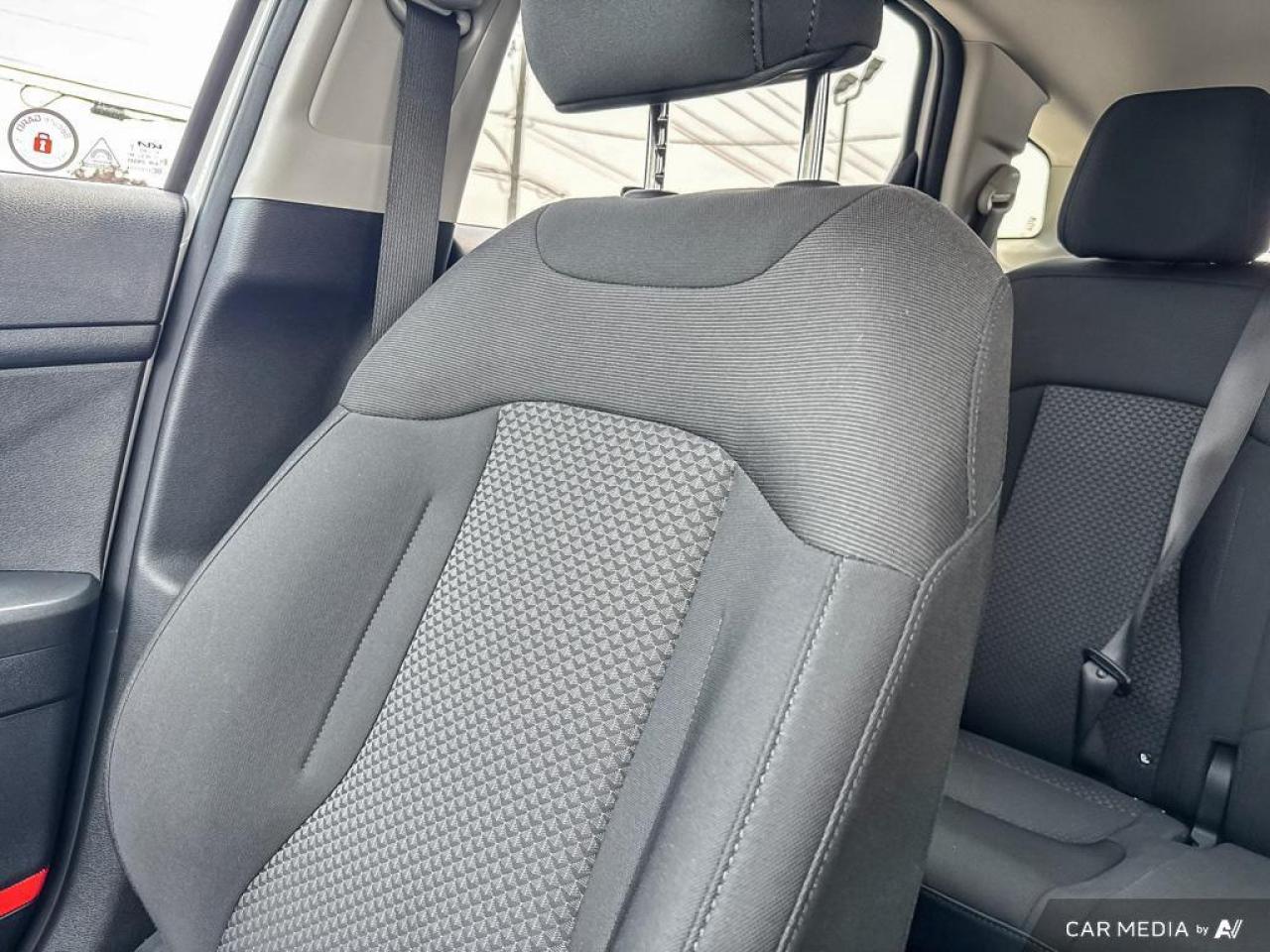 2023 Kia Sportage LX BACKUP CAM   BLUETOOTH   HTD SEATS   KEYLESS EN Photo