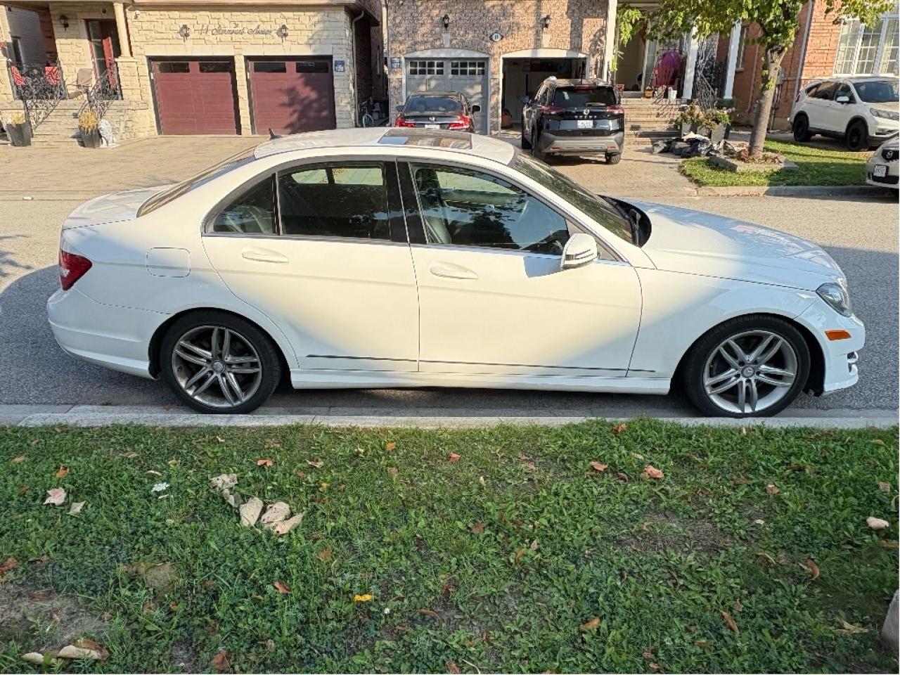 2014 Mercedes-Benz C-Class 4matic / CERTIFIED Photo4