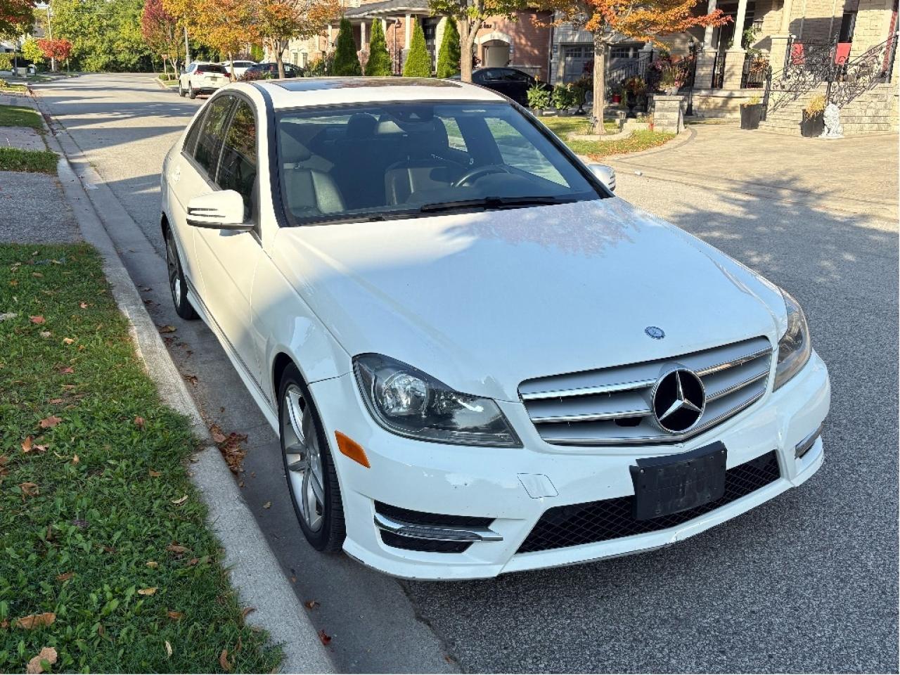 2014 Mercedes-Benz C-Class 4matic / CERTIFIED Photo2