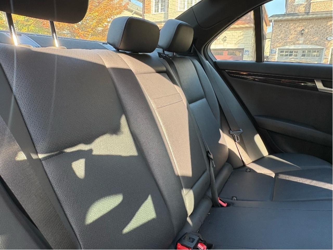 2014 Mercedes-Benz C-Class 4matic / CERTIFIED Photo