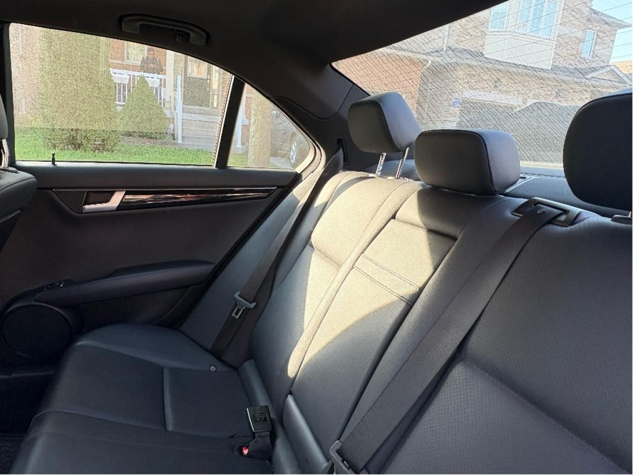 2014 Mercedes-Benz C-Class 4matic / CERTIFIED Photo