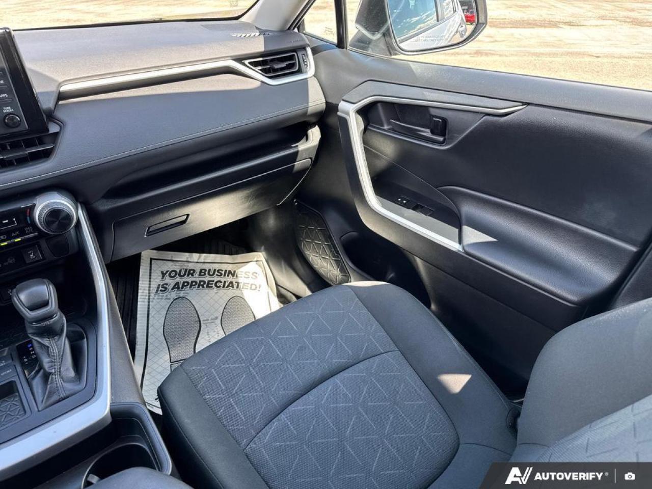 2021 Toyota RAV4 LE BACKUP CAM   BLUETOOTH   HTD SEATS   KEYLESS EN Photo