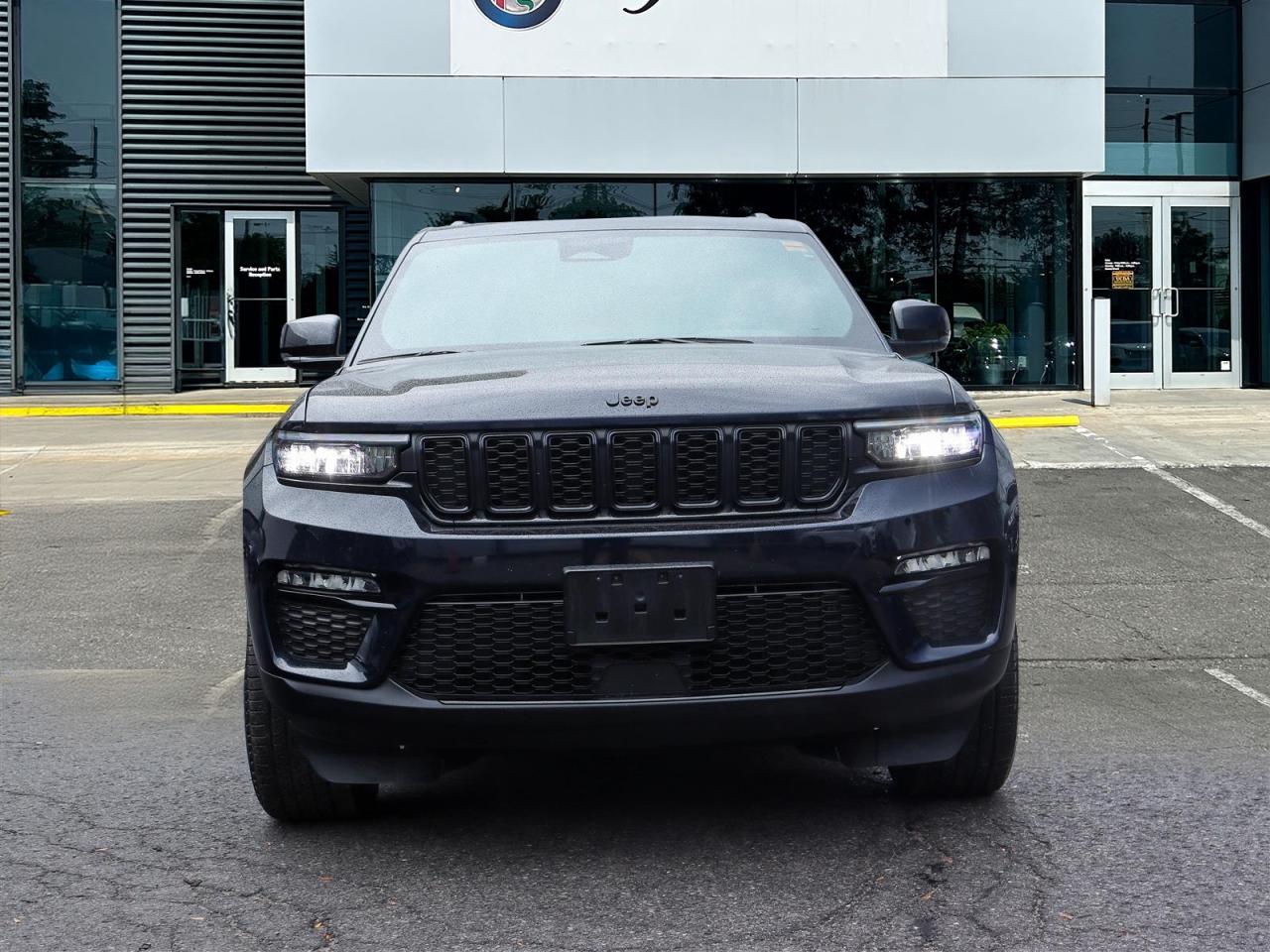 2024 Jeep Grand Cherokee LIMITED 4X4 Photo