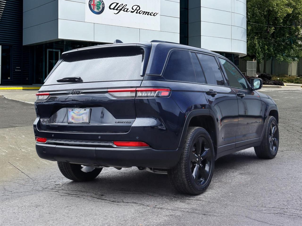 2024 Jeep Grand Cherokee LIMITED 4X4 Photo